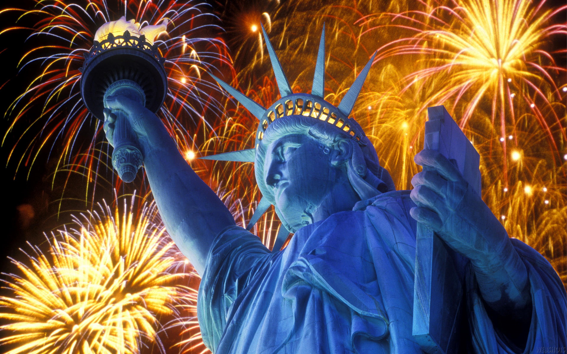 th-of-July-Fireworks-in-Statue-of-Liberty-HD-Wallpapers.jpg