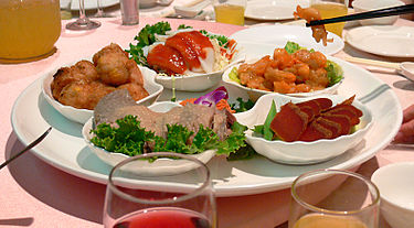 375px-Taiwanese_cuisine.jpg