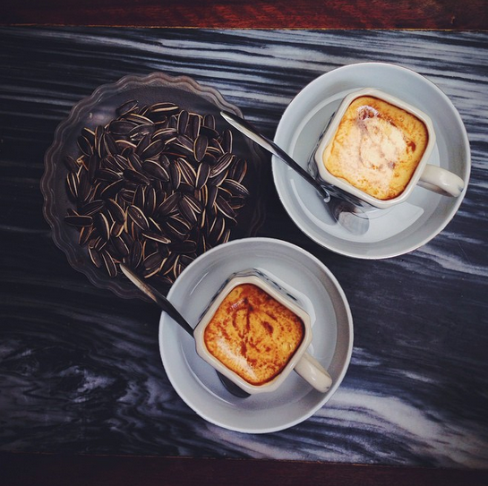 Cafe .